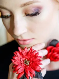 Red Carpet Makeup: Expert-Approved Looks & Products (US) - Cover Image